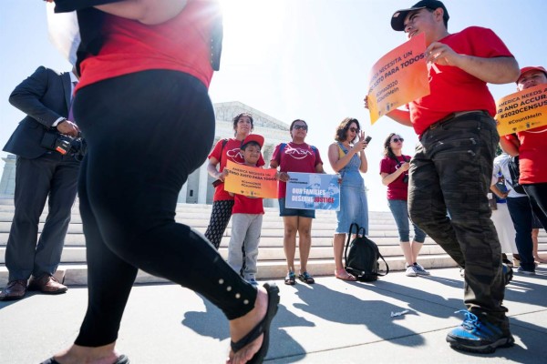 Activistas piden a Biden y al Congreso de EEUU un camino hacia la ciudadanía para inmigrantes